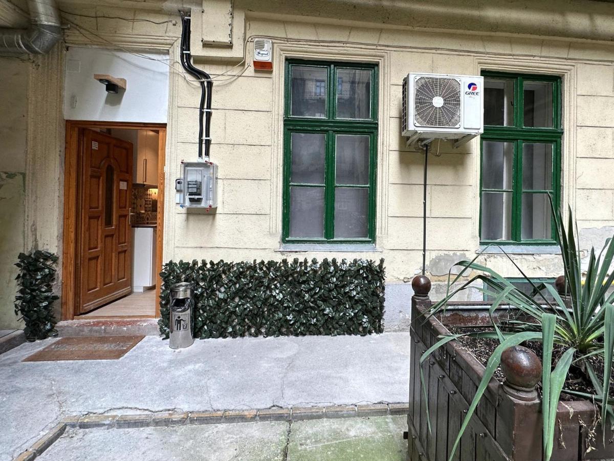 Jobelhome Blaha Apartment Budapest Luaran gambar