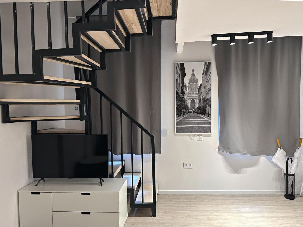 Jobelhome Blaha Apartment Budapest Luaran gambar