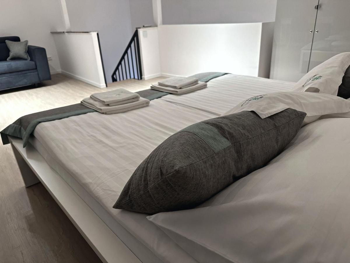 Jobelhome Blaha Apartment Budapest Luaran gambar